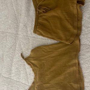 Linen shorts with matching tank size small